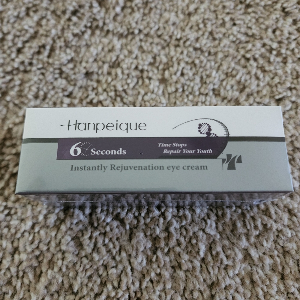 Hanpeique instantly rejuvenation eye cream
